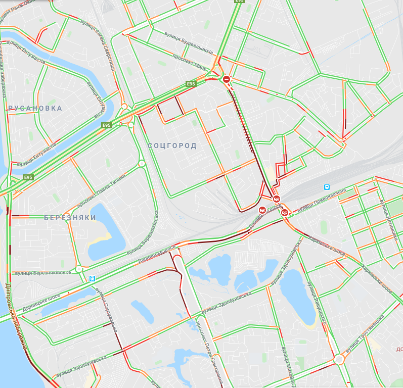 В Киеве образовались многочисленные пробки